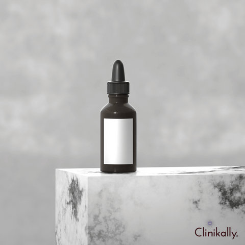 The Benefits of Retinoids for Strawberry Skin