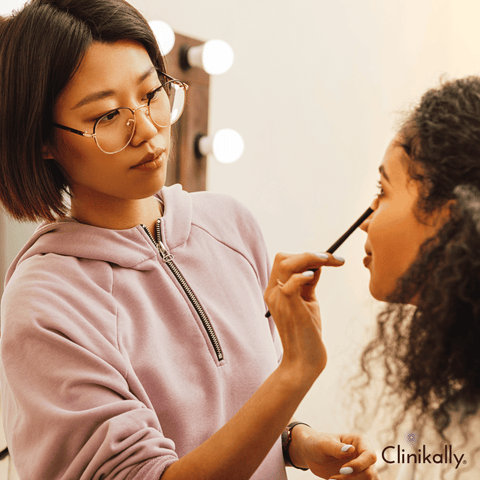 Mineral Makeup for Rosacea-Prone Skin