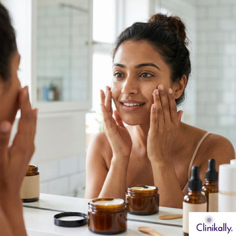 A women applying skin care to reverse ageing